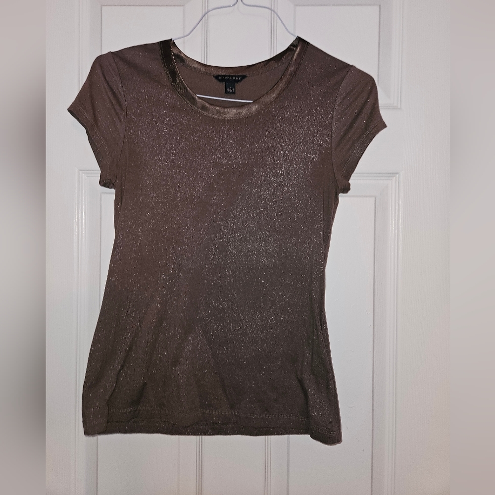 Banana Republic brown shimmer tee, size small, worn twice, super soft